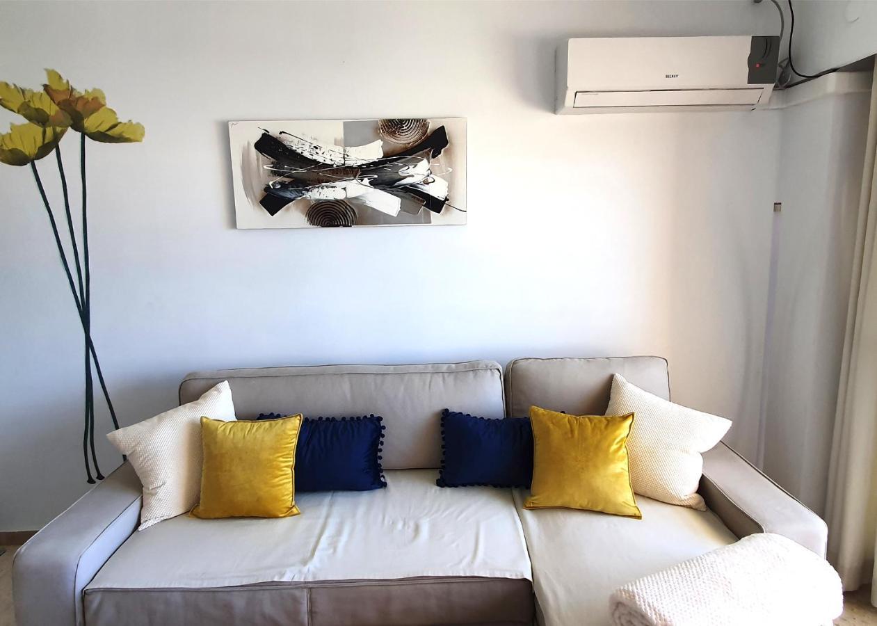 Beachfront Studio Apartment Marbella Exteriör bild