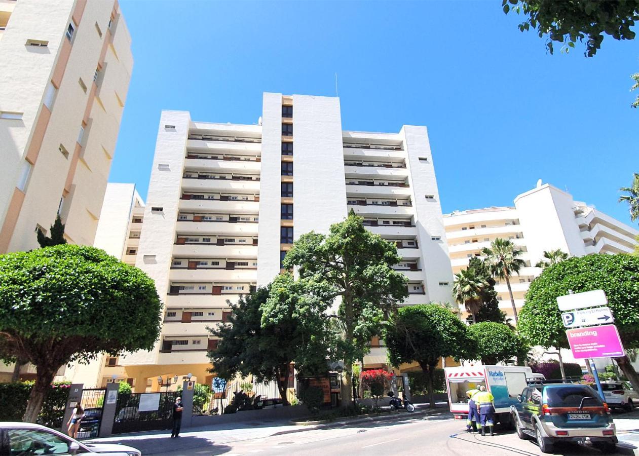 Beachfront Studio Apartment Marbella Exteriör bild