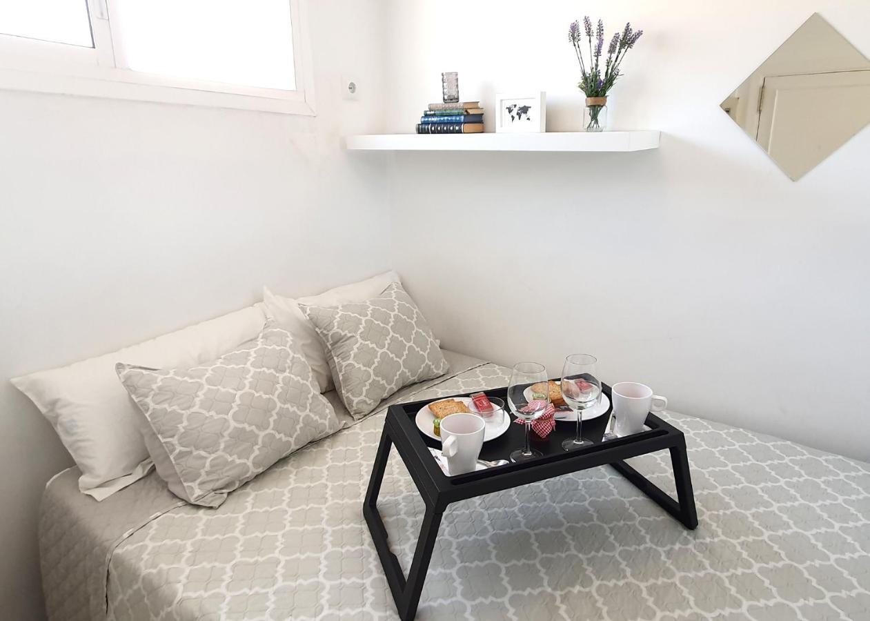 Beachfront Studio Apartment Marbella Exteriör bild